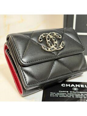 Chanel 19 Dixneuf Small Flap Wallet